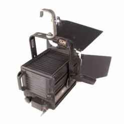 Spotlight Sintesi Area 12 1kW Fresnel -Trendy Winkel Voor Audiobenodigdheden Spotlight Sintesi Area 12 fresnel 4 scaled 1