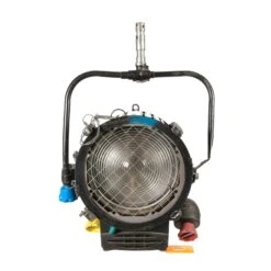 Strand Studio 2Kw Excl. Barndoor / Bulb