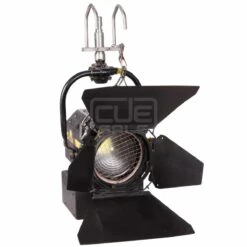 DeSisti LEDonardo 1KW Fresnel Pole Operated (LED 5600K)