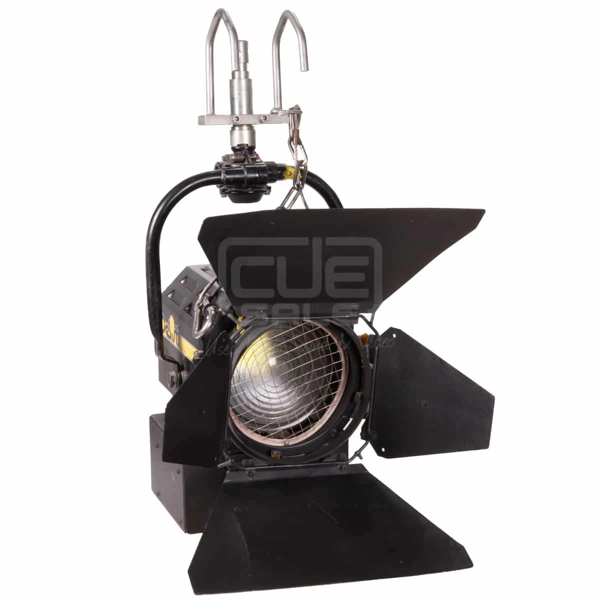 DeSisti LEDonardo 1KW Fresnel Pole Operated (LED 5600K) 1 DeSisti LEDonardo 1KW Fresnel Pole Operated (LED 5600K)